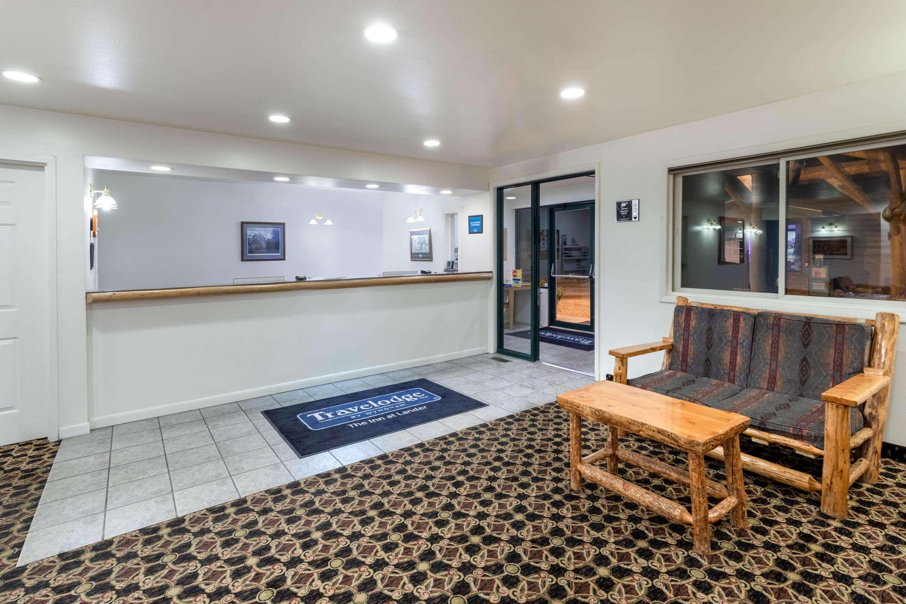 Inn At Lander, Travelodge By Wyndham Bagian luar foto