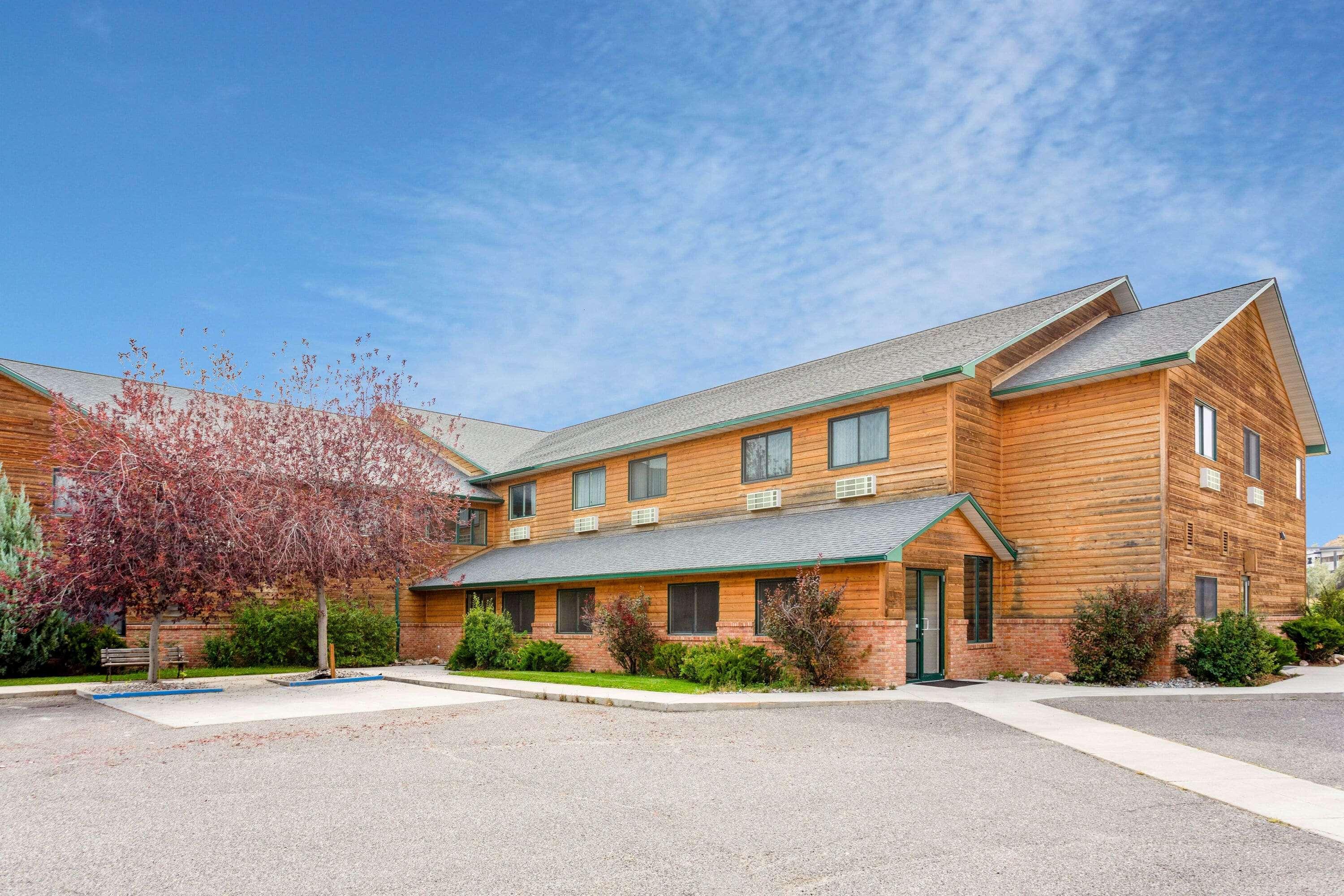 Inn At Lander, Travelodge By Wyndham Bagian luar foto