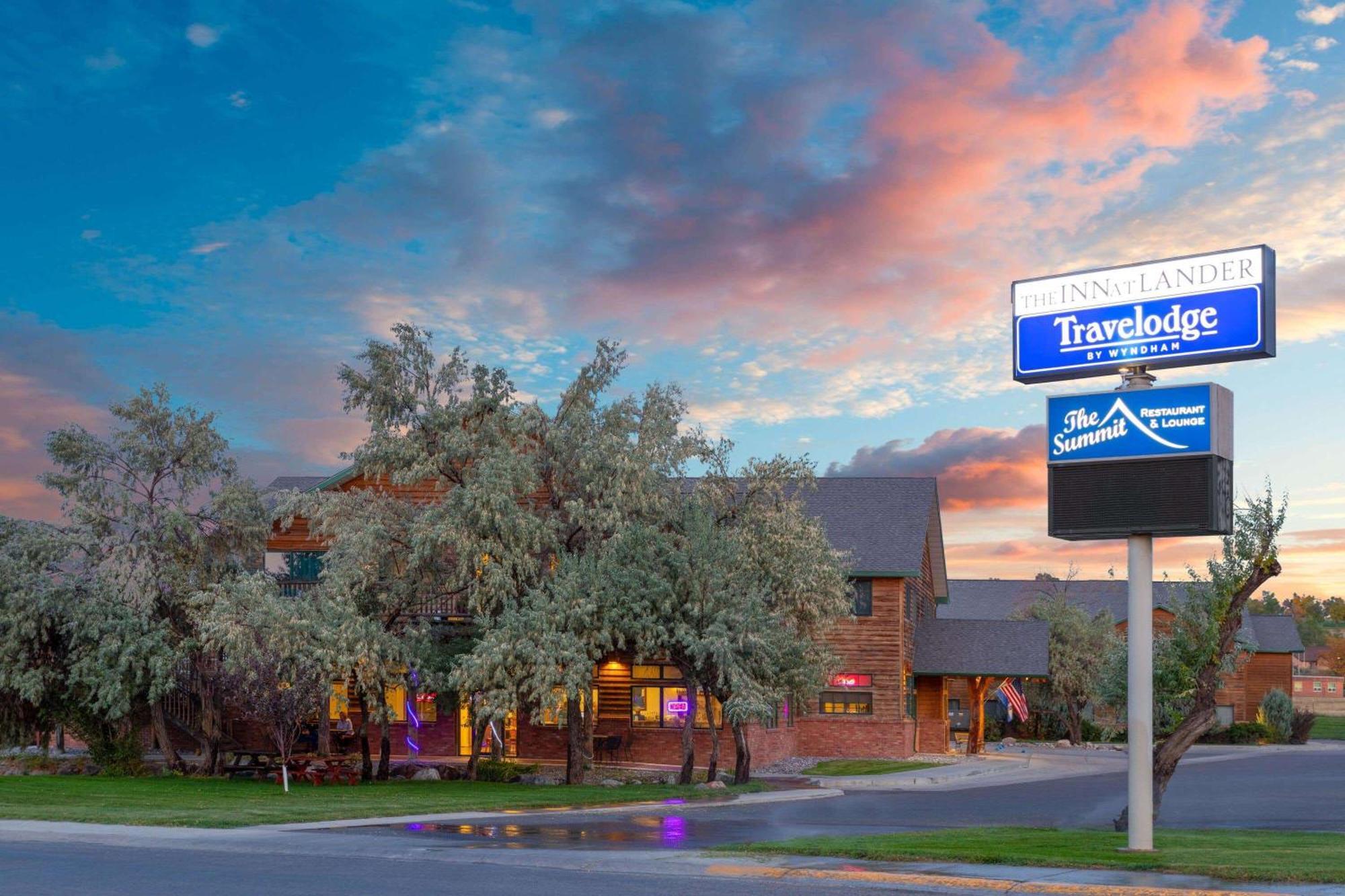 Inn At Lander, Travelodge By Wyndham Bagian luar foto